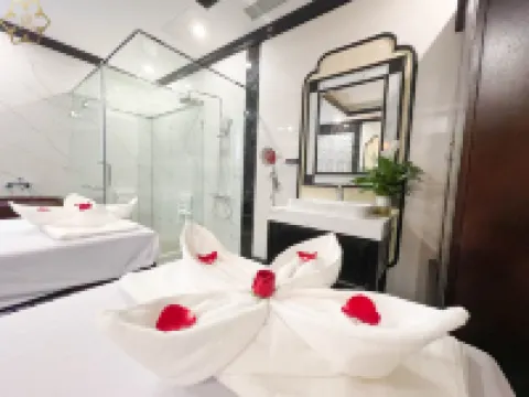 Cửa Đông Luxury Hotel Các khách sạn ở Thành phố Vinh