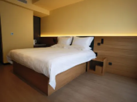 興城花敘商旅民宿（渤海船舶學院店） 興城酒店