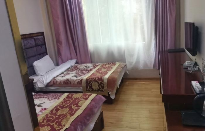 Dingqing Linfeng Hotel