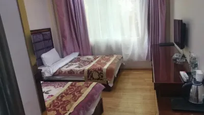 Dingqing Linfeng Hotel Hotel di Dêngqên County