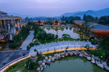 Rezen Hotel Taian Отели рядом с достопримечательностью «Mount Taishan»