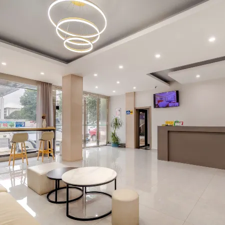 Mianzhu Lijing Yuebo Hotel