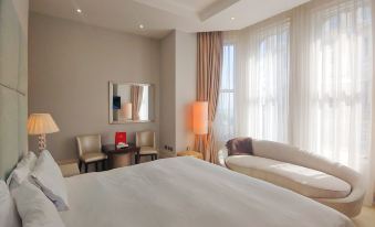 The Chatsworth Hotel