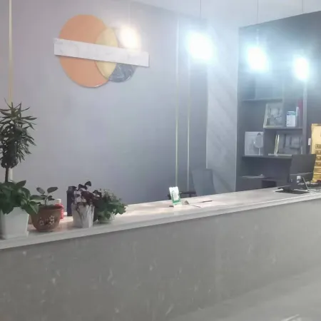 Kulun Qipengyue Business Hotel
