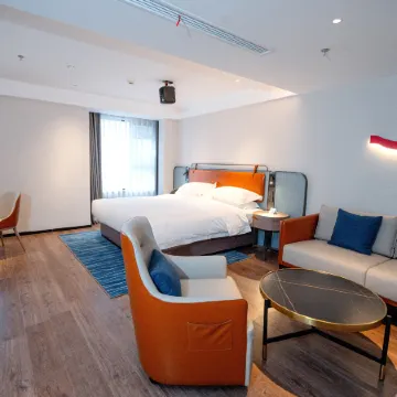 Echarm Hotel (Xiaogan Dongzhan Wuyue Guangchang)