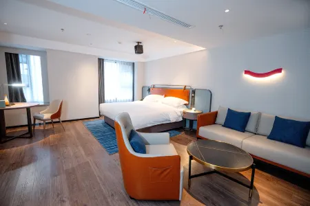 Echarm Hotel (Xiaogan Dongzhan Wuyue Guangchang)