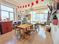 Qianyu Green Island Youth Hostel(Datong Railway Station Store)