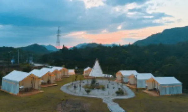 51 Qu·Shirentou Camp