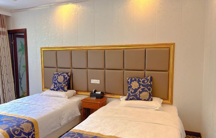 Yanjin Dihao Hotel