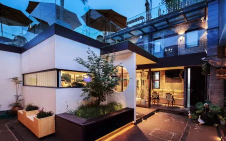 WeLight Zhuguang Hostel (Baihua Shenchu Hutong Branch)