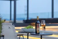 Xiamen Mountain · and Sea View Hotel