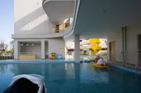 BDuck Resort - Rooftop Pools