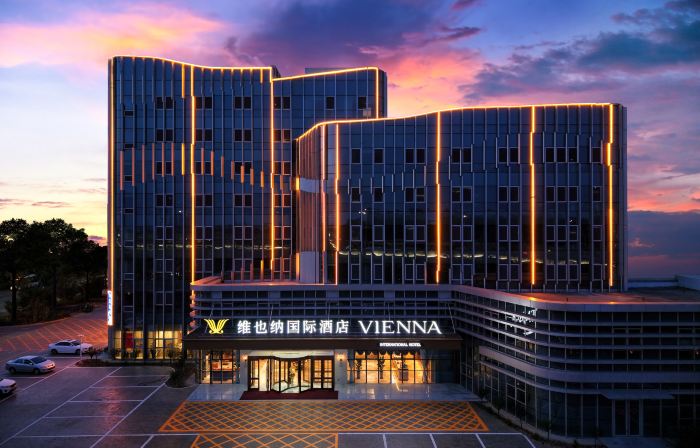 Vienna International Hotel (Rizhao West Station Kuishan Sports Center Branch）)