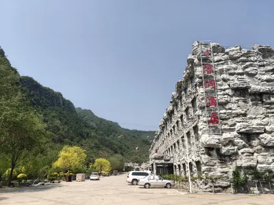 Rongdong Hotel Hotel di Xinglong