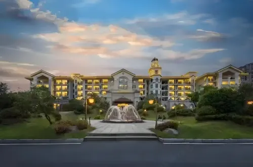 Phoenix Lake International Resort Hotel