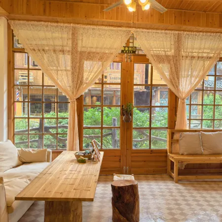 Guiyu Homestay (Zhaoxing Dong Village Scenic Area)