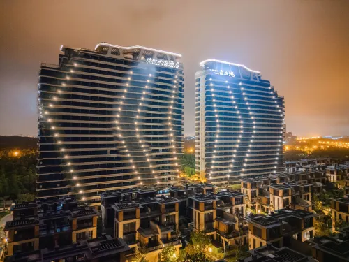 ZHENYUECLOUDSEAHOTEL(PolyCarefreeSeaStore)