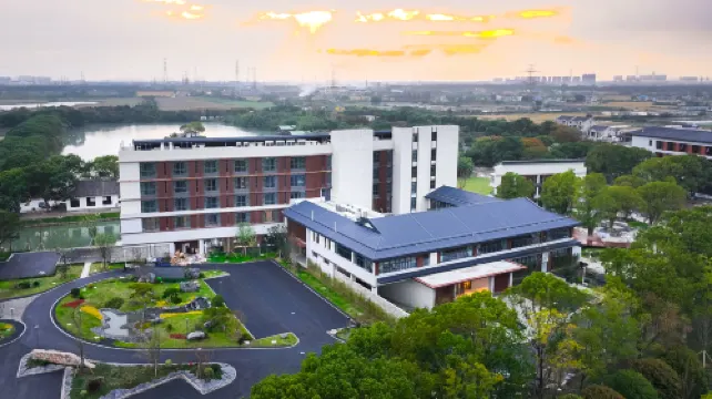 HENTIQUE HOTEL TAICANG