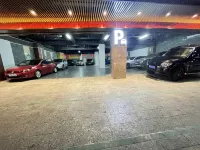 COCO精品飯店（陽江陽西縣西湖公園景區店） - 停車場