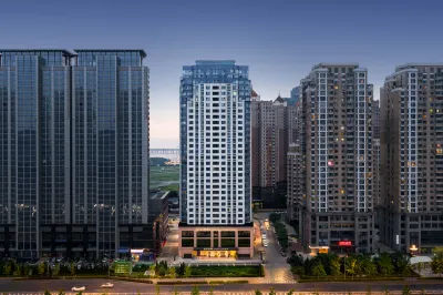 Dalian Xinghai Square Subway Station Xingyu Street Atour Jianye Hotel โรงแรมในXinghai Square