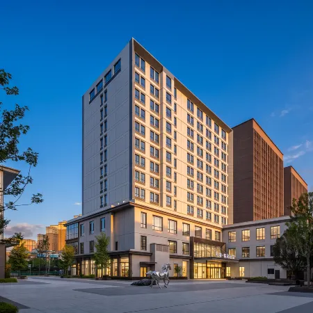 Yining Xinyi · Mingtin Hotel (Wanrong Plaza Yili Yining International Airport)