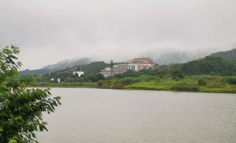 Huitang Yiqi Bieyuan Hot Spring Holiday Villa