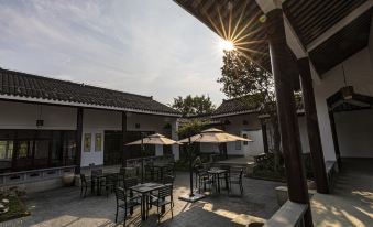 Floral Lux Hotel·Yangshan Taohua Shili Homestay