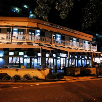 Oaks Townsville Hotel Hotels near Maritime Museum of Townsville