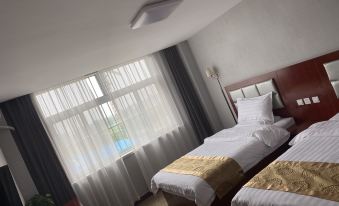 Donghai Business Hotel,Shenxian