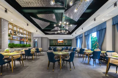 Bamboo  Garden  Hotel Отели рядом с достопримечательностью «Guilin Open University»