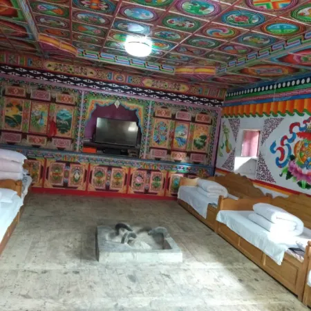 Bobocuo Tibetan Hostel