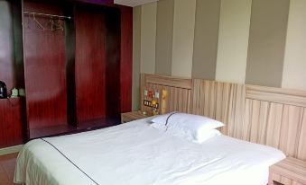 Xiajiang Yingchuan Holiday Hotel