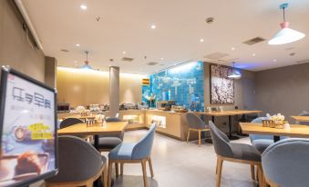 Homeinn · neo (Shanghai Pudong New International Expo Center Longyang Road Subway Station)