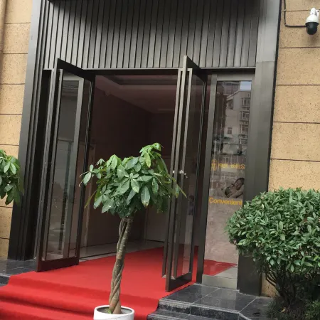 Lvxingjia Designer Audio-Visual Homestay