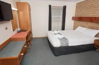 Elm Court Motel Hotels in South Albury