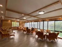 Dujiangyan Lotus Water Township Farmhouse