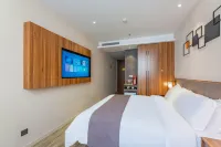 Homeinn Plus Hotel (Dalian Xinghai Square Exhibition Center) Hotels in Dalian