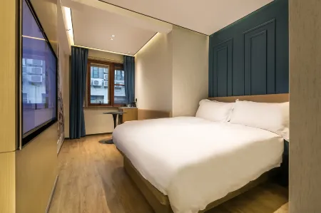 Jinglai Hotel Light Luxury (Shanghai Bund Nanjing East Road Pedestrian Street) Отели рядом с достопримечательностью «Tangqiao Park (East Gate 2)»