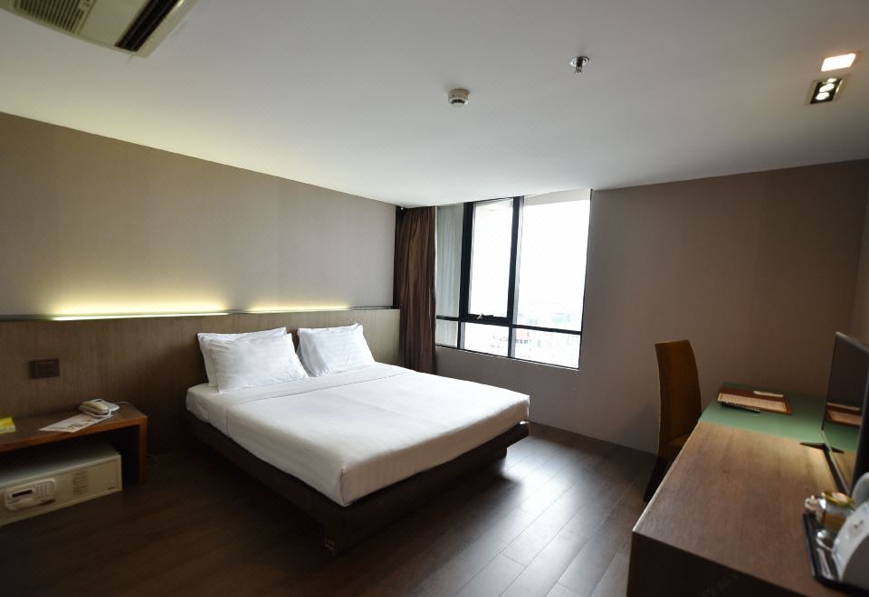 방콕 시티 호텔 객실 전경