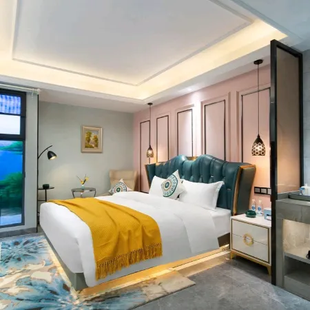 Mercure Yichun Golden Bay Hote