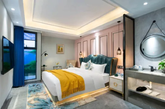 Mercure Yichun Golden Bay Hote