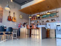 Wonderful & Travel Hostel Hotels near Feng Chui Sha