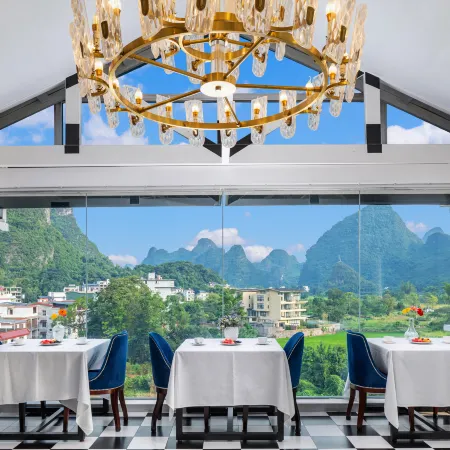 Yangshuo Yulong River Castle