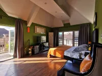 Fairy Mountain Party Club Villa