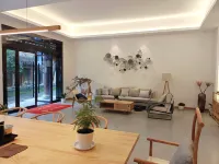 Taoyuan Xishe Homestay (Taohuayuan Scenic Area)