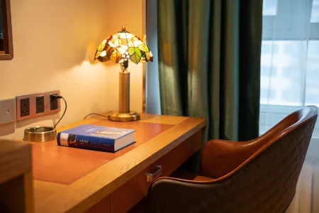 James Joyce Coffetel (Jinan Railway Station North Metro Station)