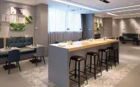Ease Hotel (Dandong Railway Station Post and Telecommunications Building)