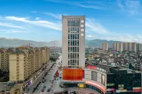 Zhuji Boya Hotel (Honghui Fortune Building Dianchi Middle School) - Mountain view