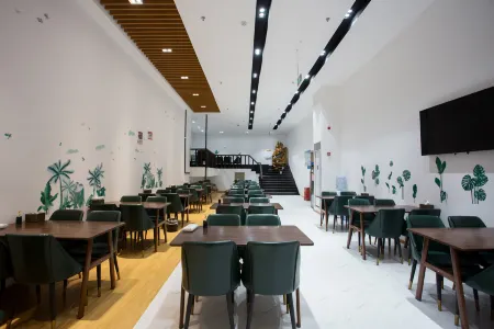 GYA Hotel (Beijing Shunyi Yanjingqiao) Отели рядом с достопримечательностью «Renhe Park»