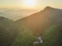 Lepu Shanjing Boutique Hostel Отели рядом с достопримечательностью «Ляошаньское море»